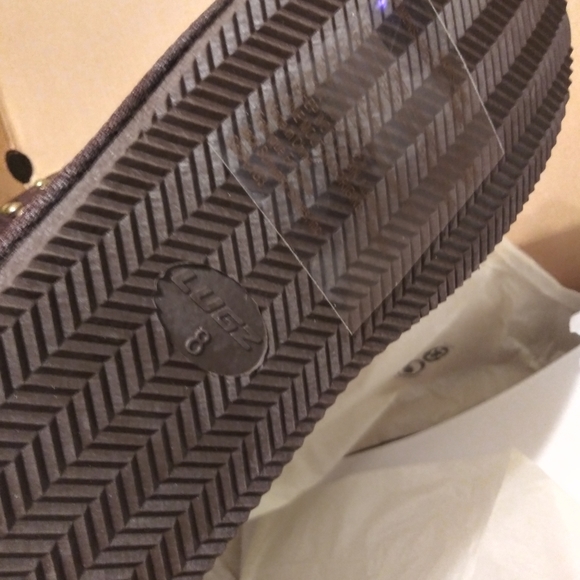 Adorable boots - Picture 3 of 4